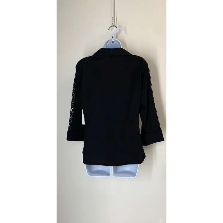 Black 3/4 sleeve collard blouse shirt with lace insert detail