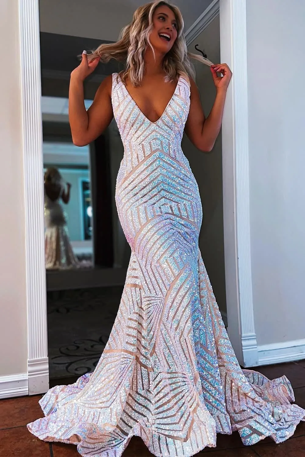 Dark Green Deep V Neck Sequin Mermaid Prom Dress