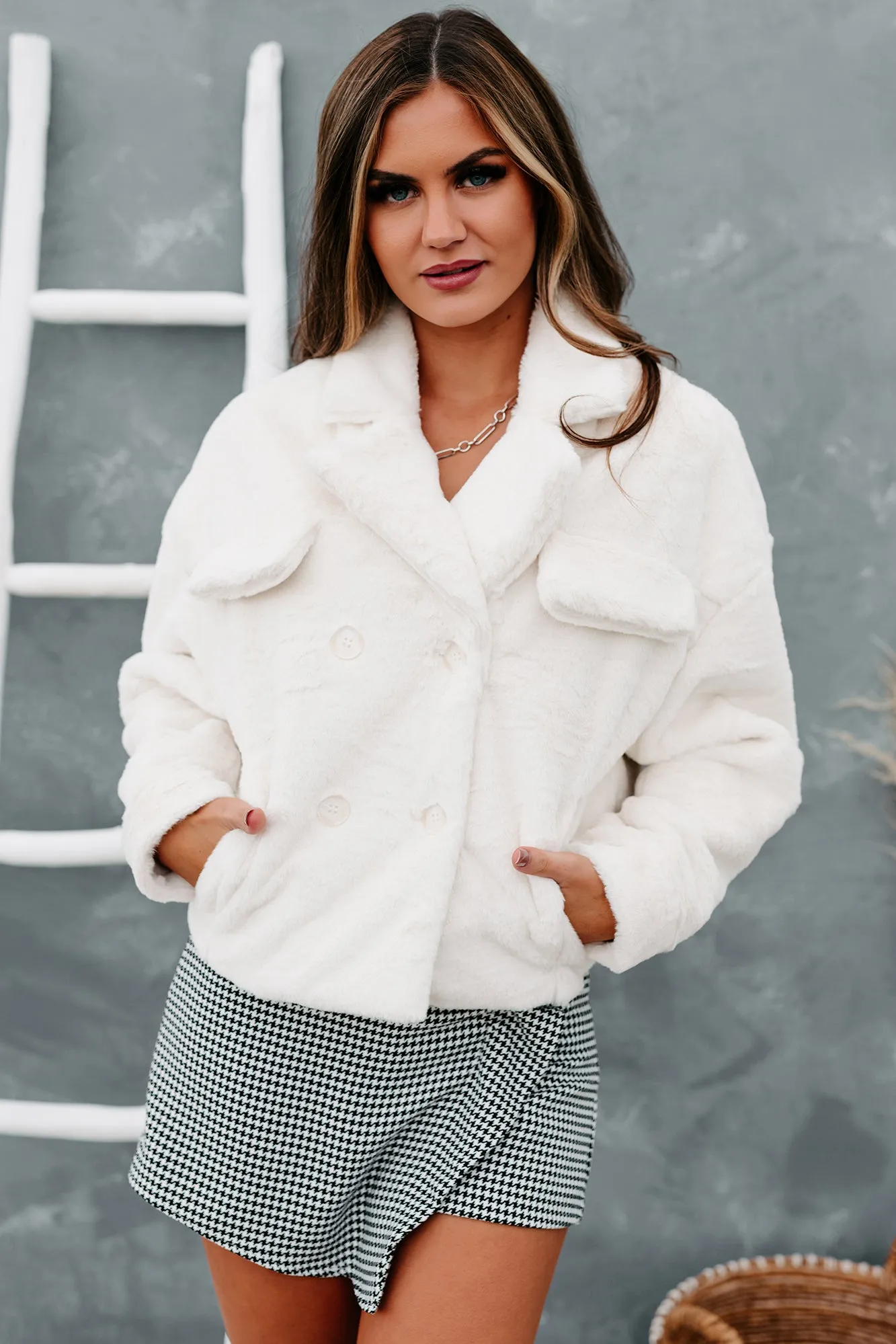 Fur-Ever Chic Faux Fur Jacket (Ivory)