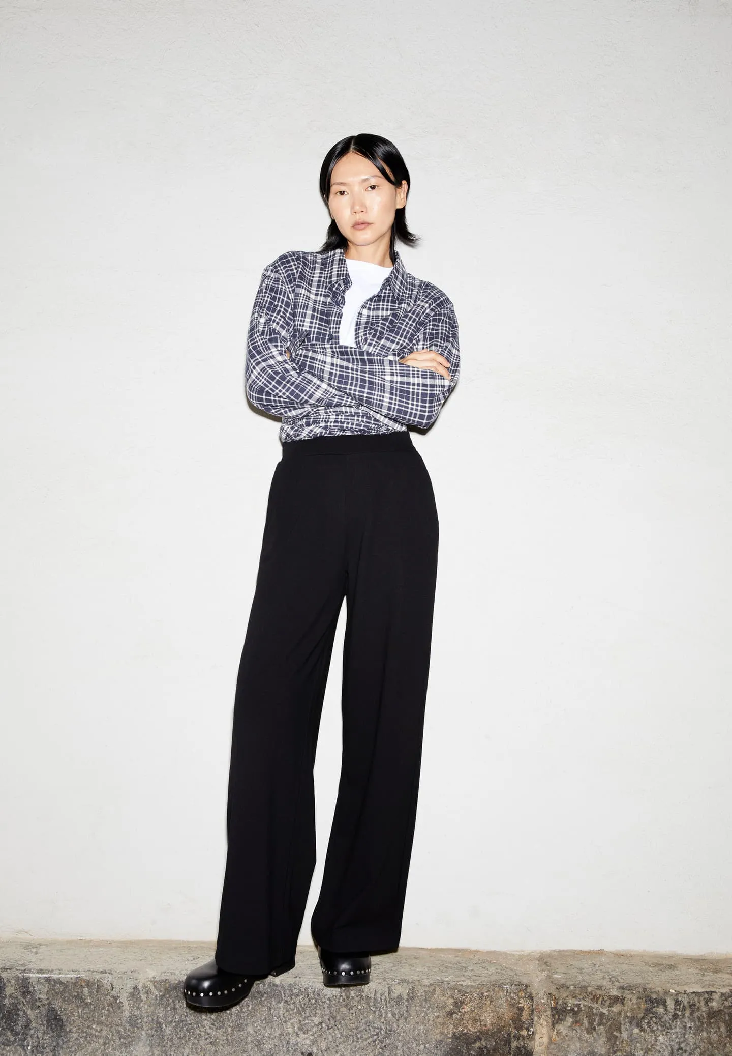 Himaari Pant in Black