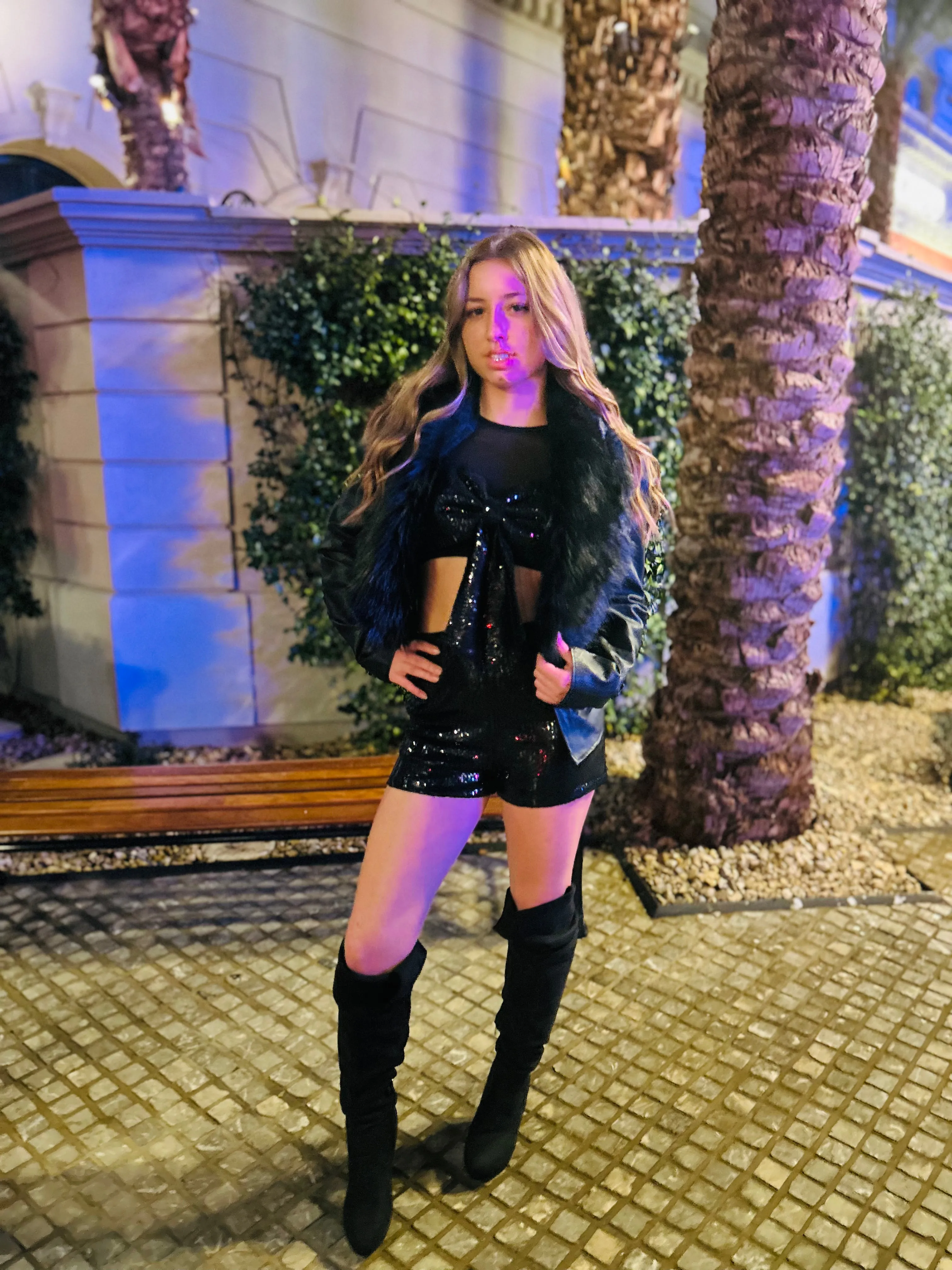 SHE WANTS SHE GETS Faux Fur Neck w/ Moto Jacket